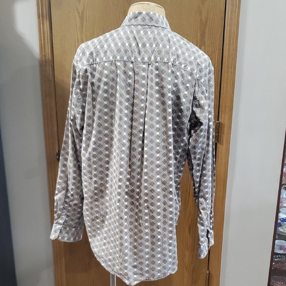 Cinch Casual Button Down Shirt in Brown and White with Modern Pattern - Picture 6 of 6